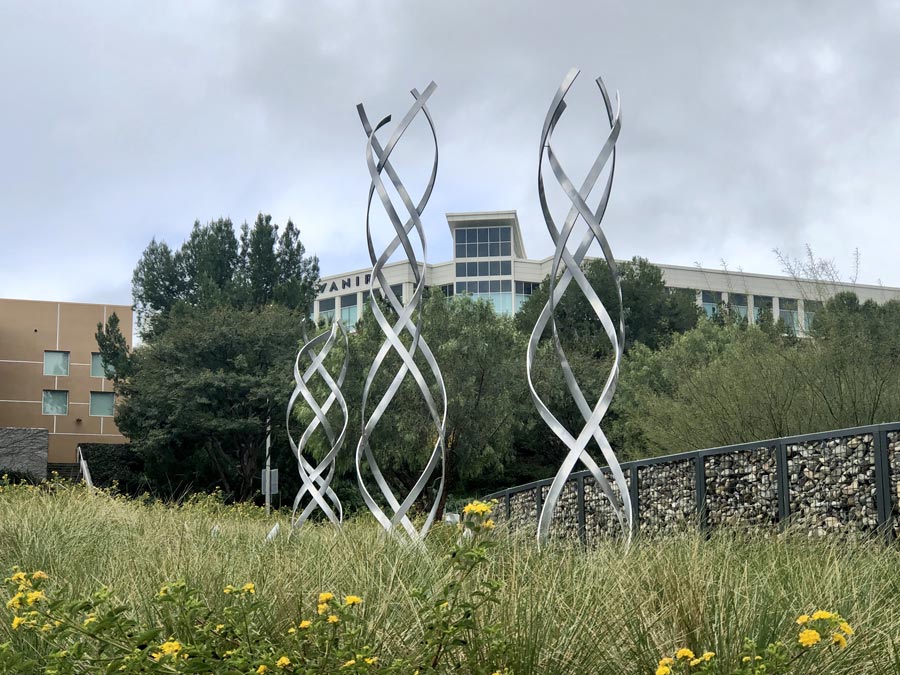 modern outdoor sculpture landscape design installation